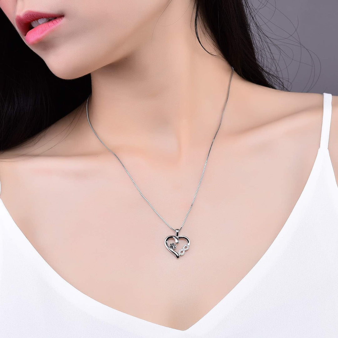 Collar con Huella y Corazón con Charm Infinito