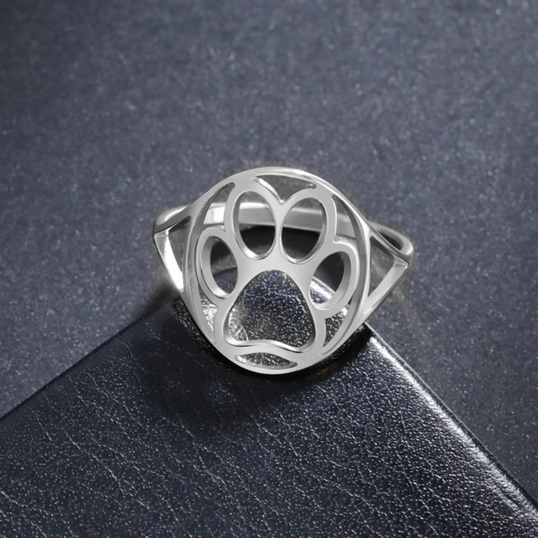 Anillo Ajustable de Acero Inoxidable con Diseño de Huella de Mascota – Elegante y Moderno
