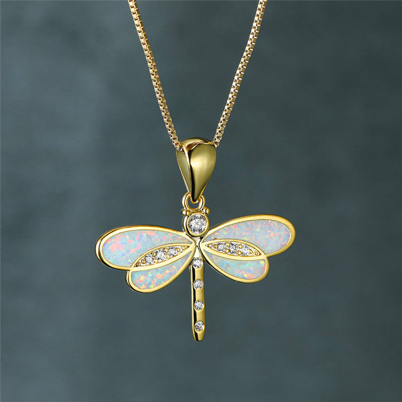 Collar de Libélula Dorada con Piedra de Ópalo
