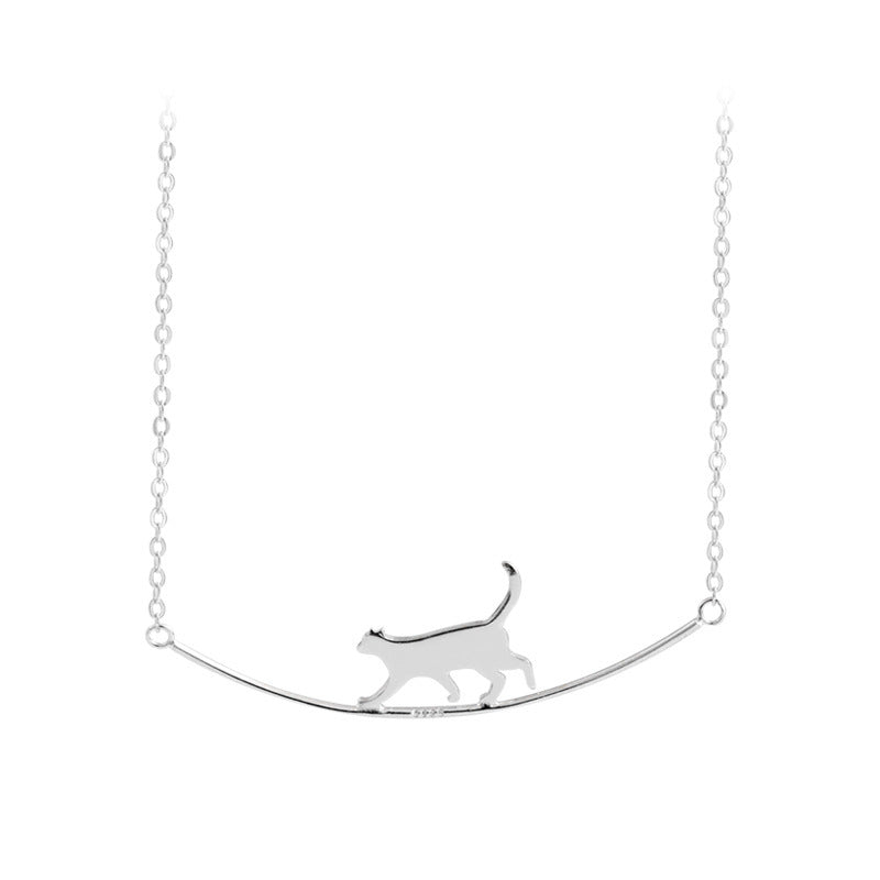 Collar de Plata con Diseño de Gato Escalador