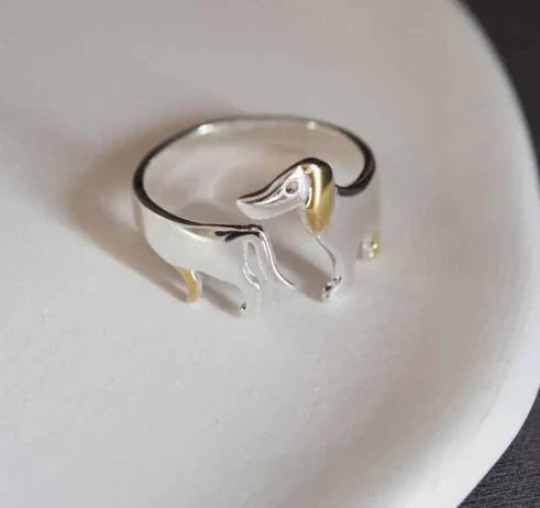 Anillo Ajustable de Teckel – Joyería Artesanal para Mujeres