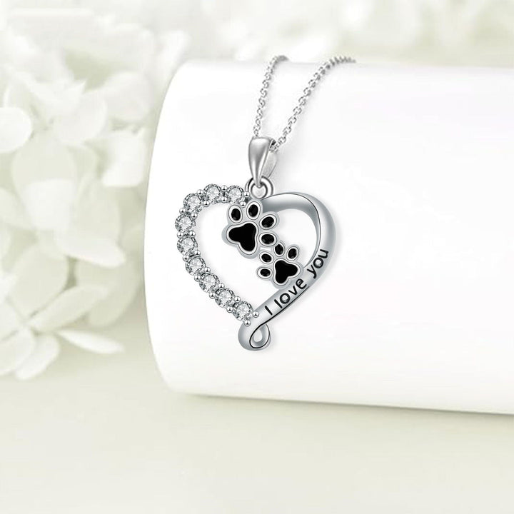 Colgante Corazón con Diseño de Pata en Negro y Plata