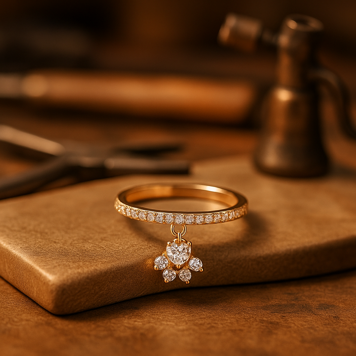 Anillo de Huella y Corazón – Diseño en Oro y Plata